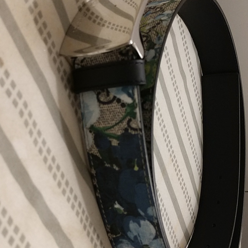 Gucci belt worn 1 time brand new